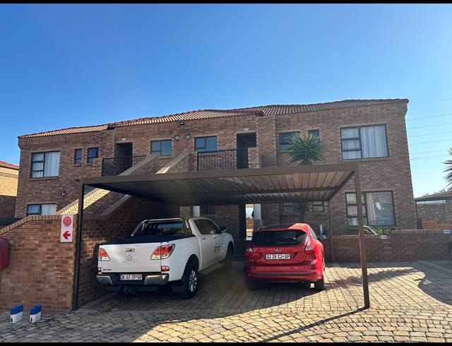 2 BEDROOM TOWNHOUSE FOR SALE IN LIEFDE EN VREDE